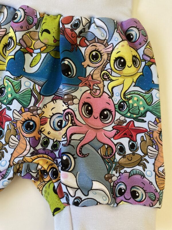Baby-Shorts mit buntem Meeresmotiv – Größe 74/80 – Bild 2